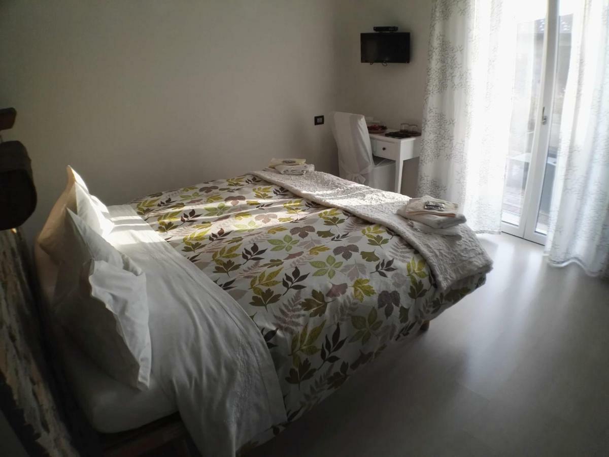 B&B Guglielmina Quarna Sotto Buitenkant foto