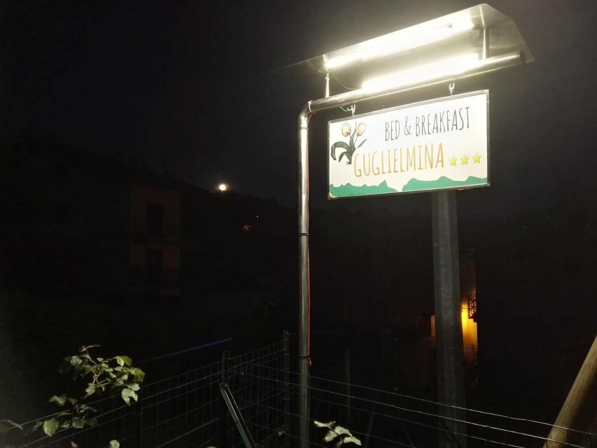 B&B Guglielmina Quarna Sotto Buitenkant foto